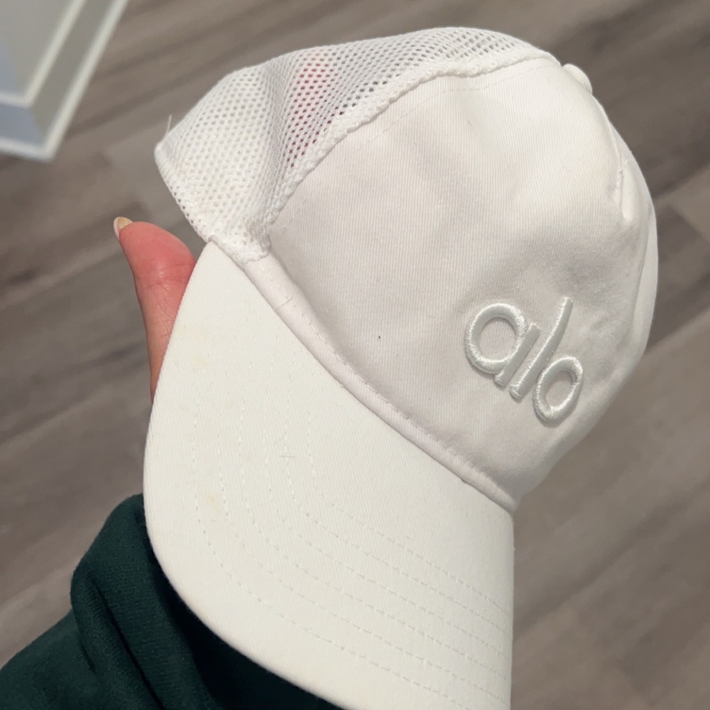 Alo Yoga District Trucker Hat White